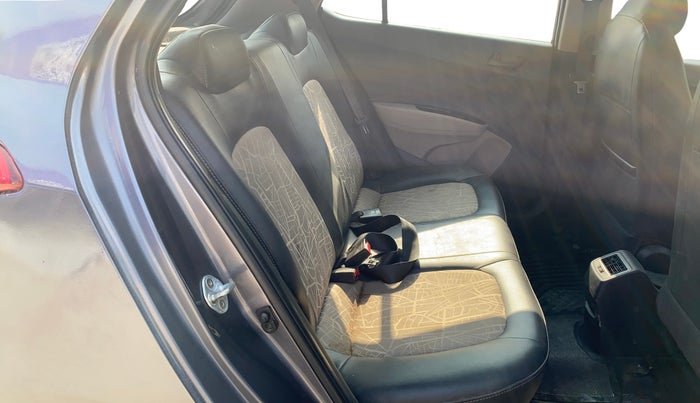 2017 Hyundai Grand i10 MAGNA 1.2 KAPPA VTVT, Petrol, Manual, 44,728 km, Right Side Rear Door Cabin