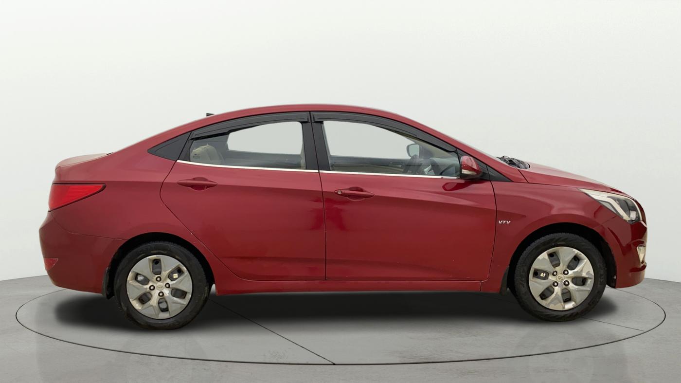 2017 Hyundai Verna FLUIDIC 4S 1.4 VTVT, CNG, Manual, 1,23,456 km, Right Side View