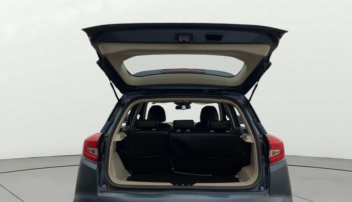 2020 Mahindra XUV300 W8 (O) 1.2 PETROL, Petrol, Manual, 26,537 km, Boot Door Open