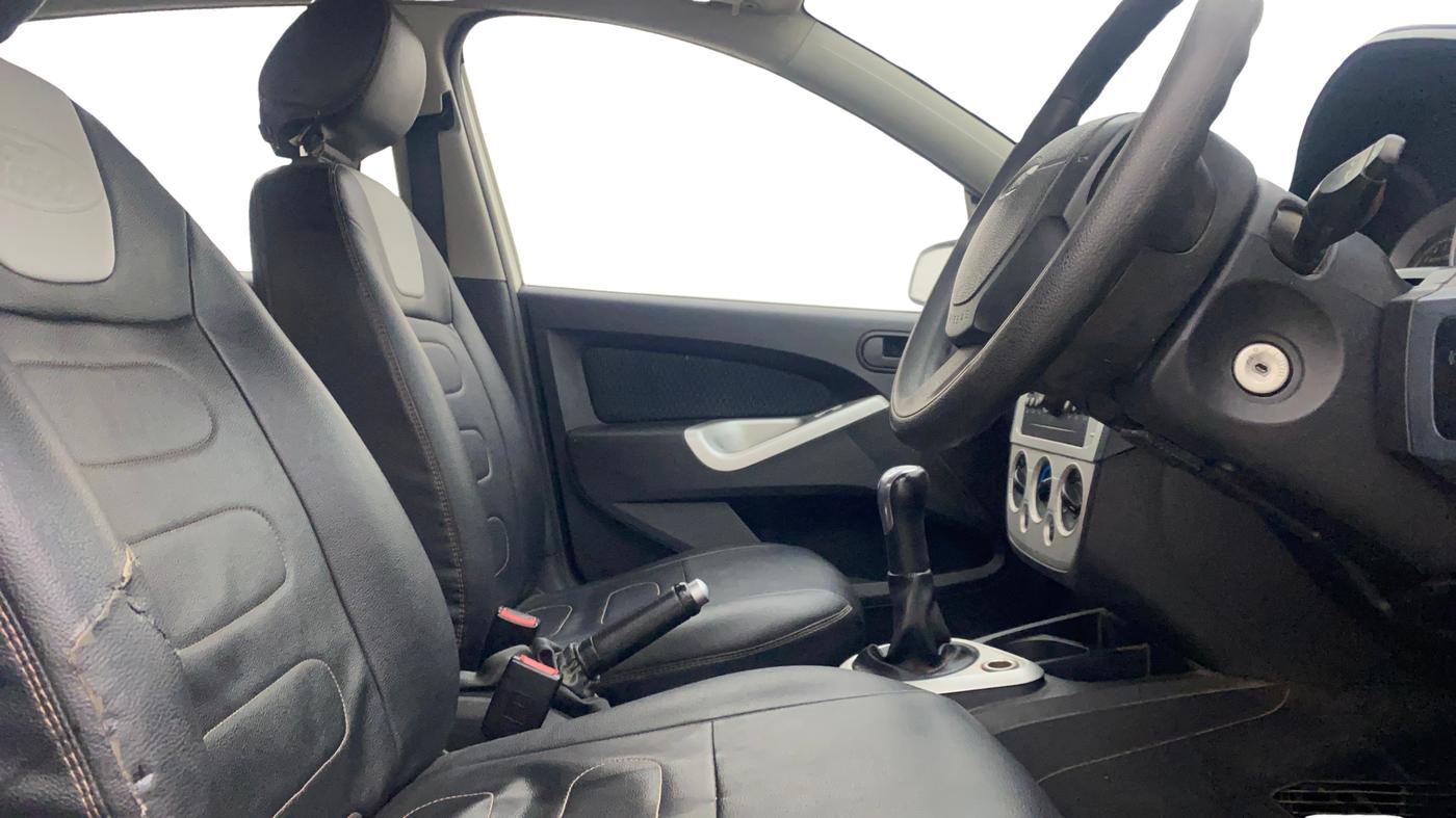 2014 Ford Figo TITANIUM 1.2 PETROL, Petrol, Manual, 54,003 km, Right Side Front Door Cabin