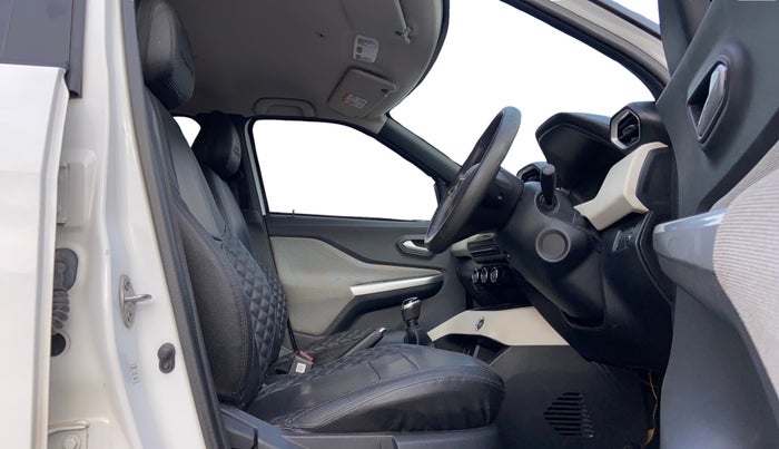 2023 Nissan MAGNITE XV TURBO, Petrol, Manual, 24,524 km, Right Side Front Door Cabin