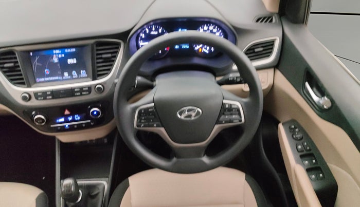 2019 Hyundai Verna 1.6 VTVT SX, Petrol, Manual, 41,403 km, Steering Wheel Close Up