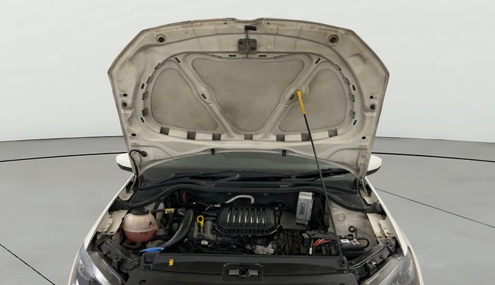 2019 Volkswagen Polo HIGHLINE PLUS 1.0, Petrol, Manual, 50,774 km, Open Bonet