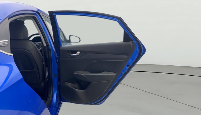 2018 Hyundai Verna 1.6 VTVT SX O, Petrol, Manual, 75,618 km, RHS Rear Door