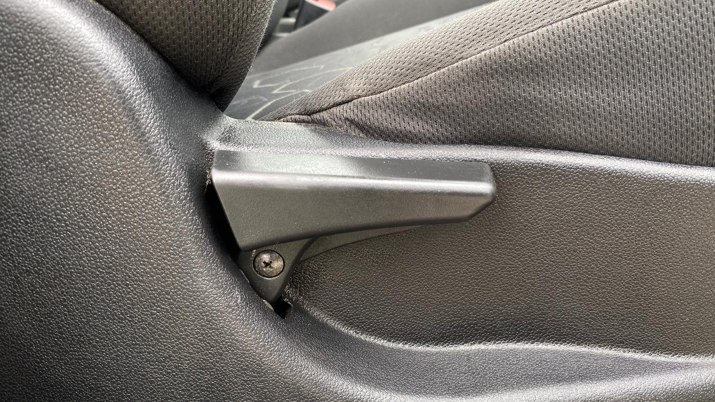 2017 Tata Tiago XT PETROL, Petrol, Manual, 74,764 km, Third Seat Row ( optional )