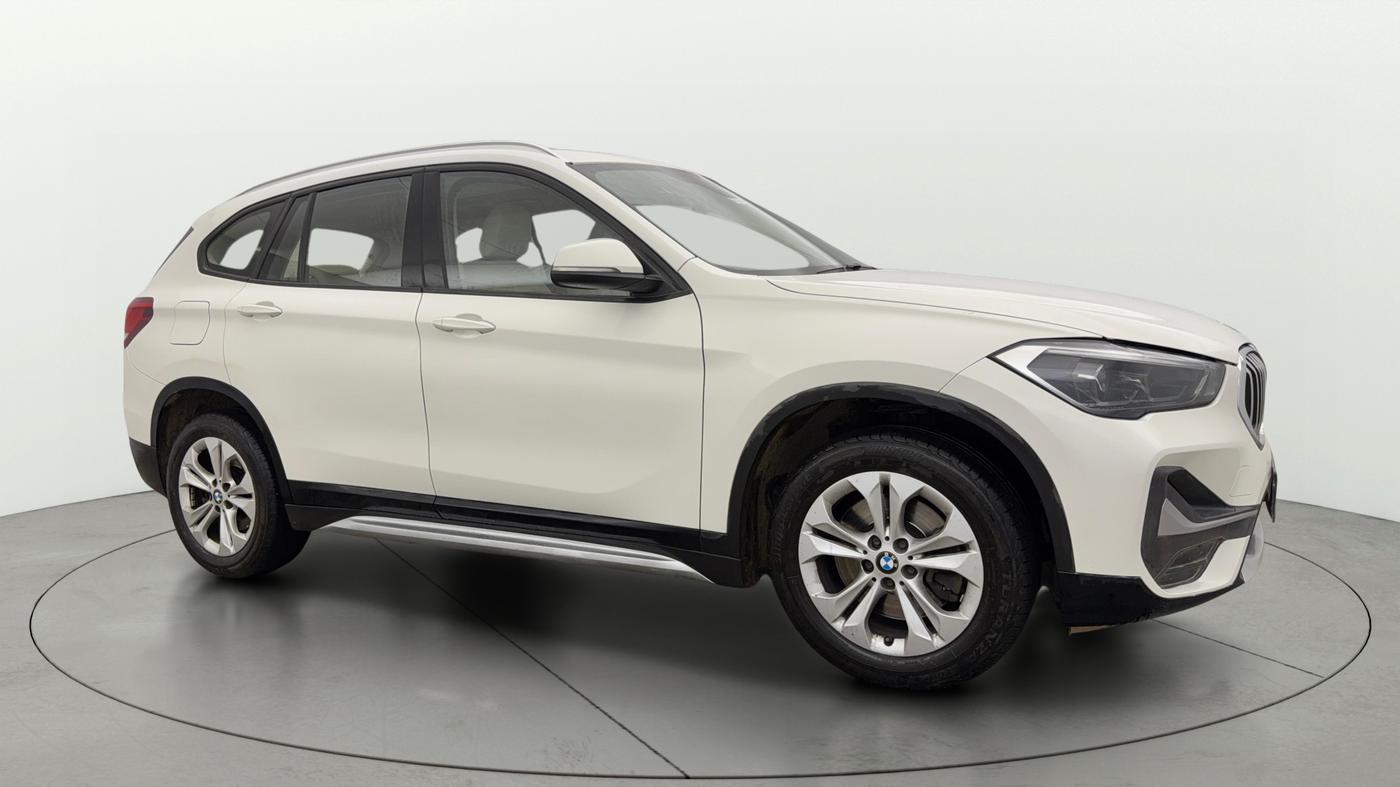 2021 BMW X1 sDrive20i xLine, Petrol, Automatic, 49,600 km, Right Front Diagonal