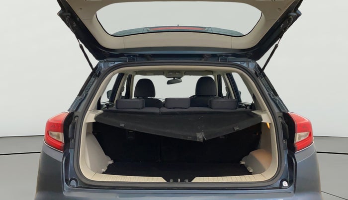 2019 Mahindra XUV300 W8 1.2 PETROL, Petrol, Manual, 84,109 km, Boot Open Zoomed View