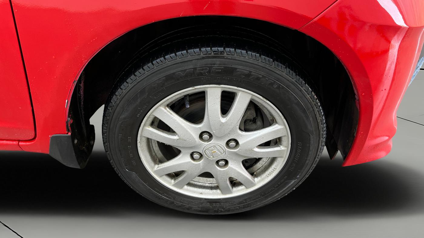 2015 Honda Brio VX AT, Petrol, Automatic, 62,075 km, Right Front Wheel