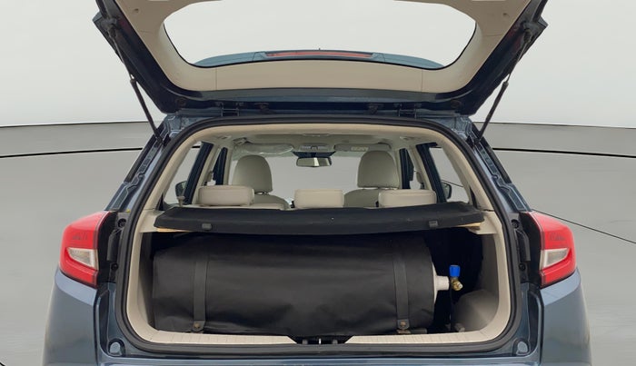2021 Mahindra XUV300 W8 (O) 1.2 PETROL AMT, CNG, Automatic, 39,619 km, Boot Open Zoomed View