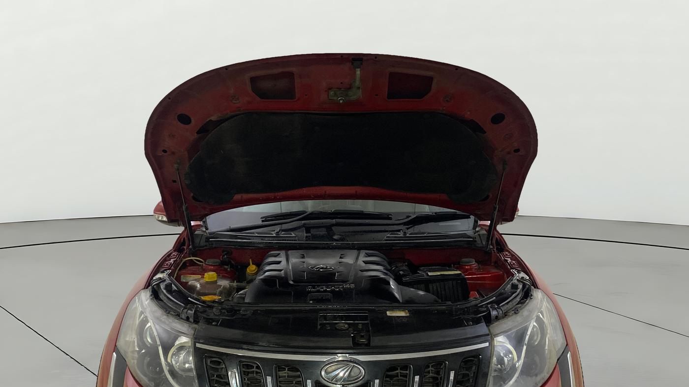 2017 Mahindra XUV500 W10 AWD AT, Diesel, Automatic, 73,537 km, Open Bonet