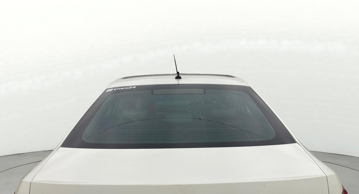 2016 Skoda Superb L&K 1.8 TSI AT, Petrol, Automatic, 50,102 km, Rear Windshield