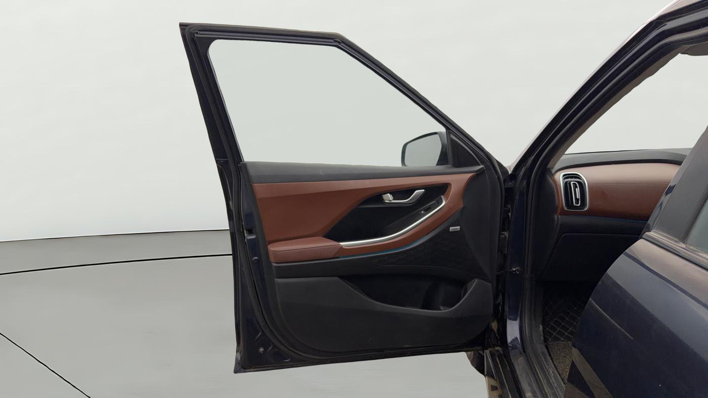 2022 Hyundai ALCAZAR 2.0 SIGNATURE (O) AT 6STR, Petrol, Automatic, 40,786 km, LHS Front Door