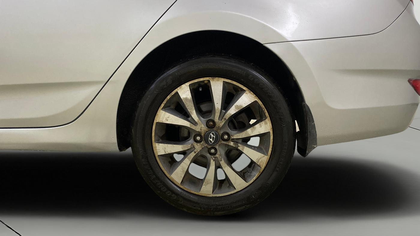 2013 Hyundai Verna FLUIDIC 1.6 VTVT SX AT, Petrol, Automatic, 52,115 km, Left Rear Wheel