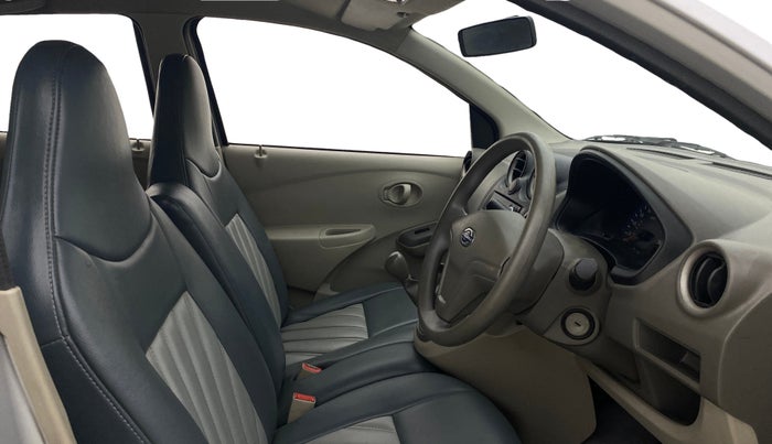 2014 Datsun Go T, Petrol, Manual, 43,209 km, Right Side Front Door Cabin