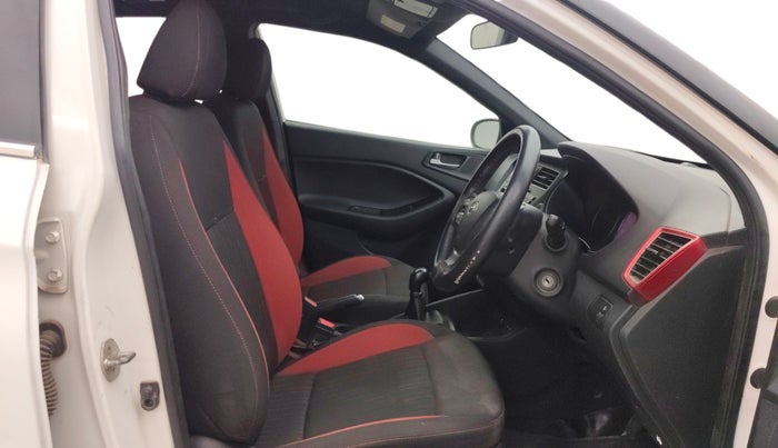 2018 Hyundai Elite i20 ASTA 1.2 DUAL TONE, Petrol, Manual, 53,566 km, Right Side Front Door Cabin