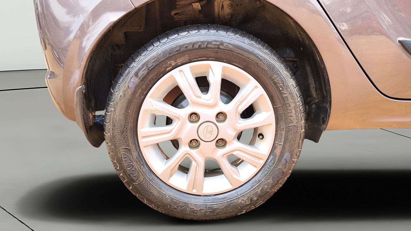 2018 Tata Tiago XZA PETROL, Petrol, Automatic, 8,096 km, Right Rear Wheel