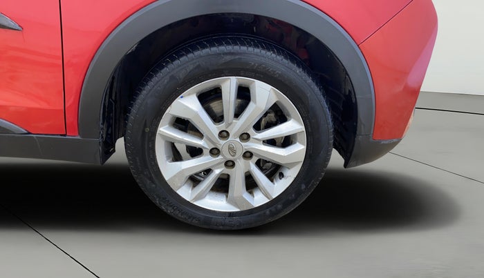 2019 Mahindra XUV300 W8 1.5 DIESEL, Diesel, Manual, 94,072 km, Right Front Wheel