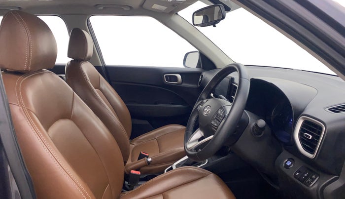 2019 Hyundai VENUE SX PLUS 1.0 TURBO DCT, Petrol, Automatic, 61,795 km, Right Side Front Door Cabin