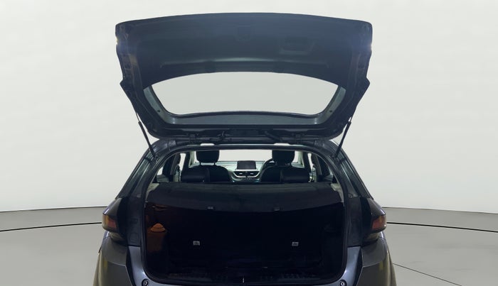 2022 Tata ALTROZ XZ PLUS PETROL, Petrol, Manual, 12,856 km, Boot Door Open