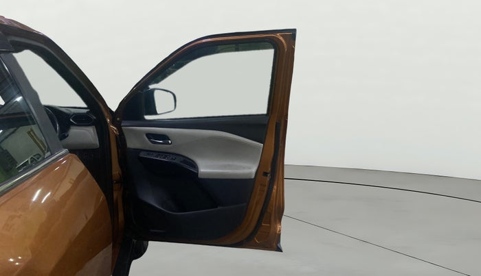 2024 Nissan MAGNITE Tekna B4D 1.0 Petrol MT, Petrol, Manual, 20,841 km, RHS Front Door