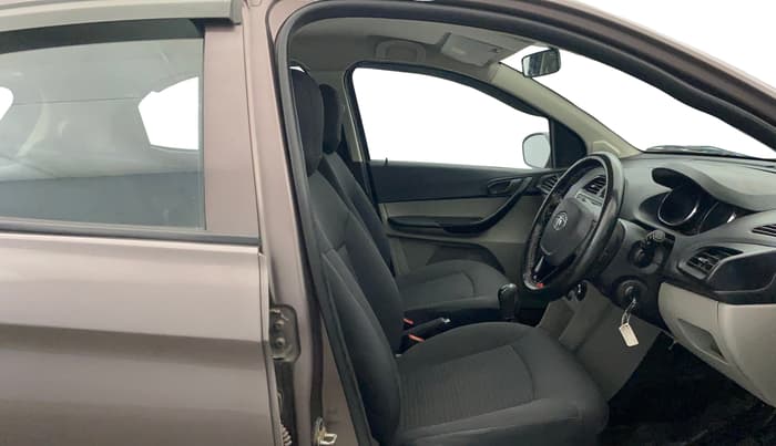 2019 Tata Tiago XZ DIESEL, Diesel, Manual, 1,16,238 km, Right Side Front Door Cabin