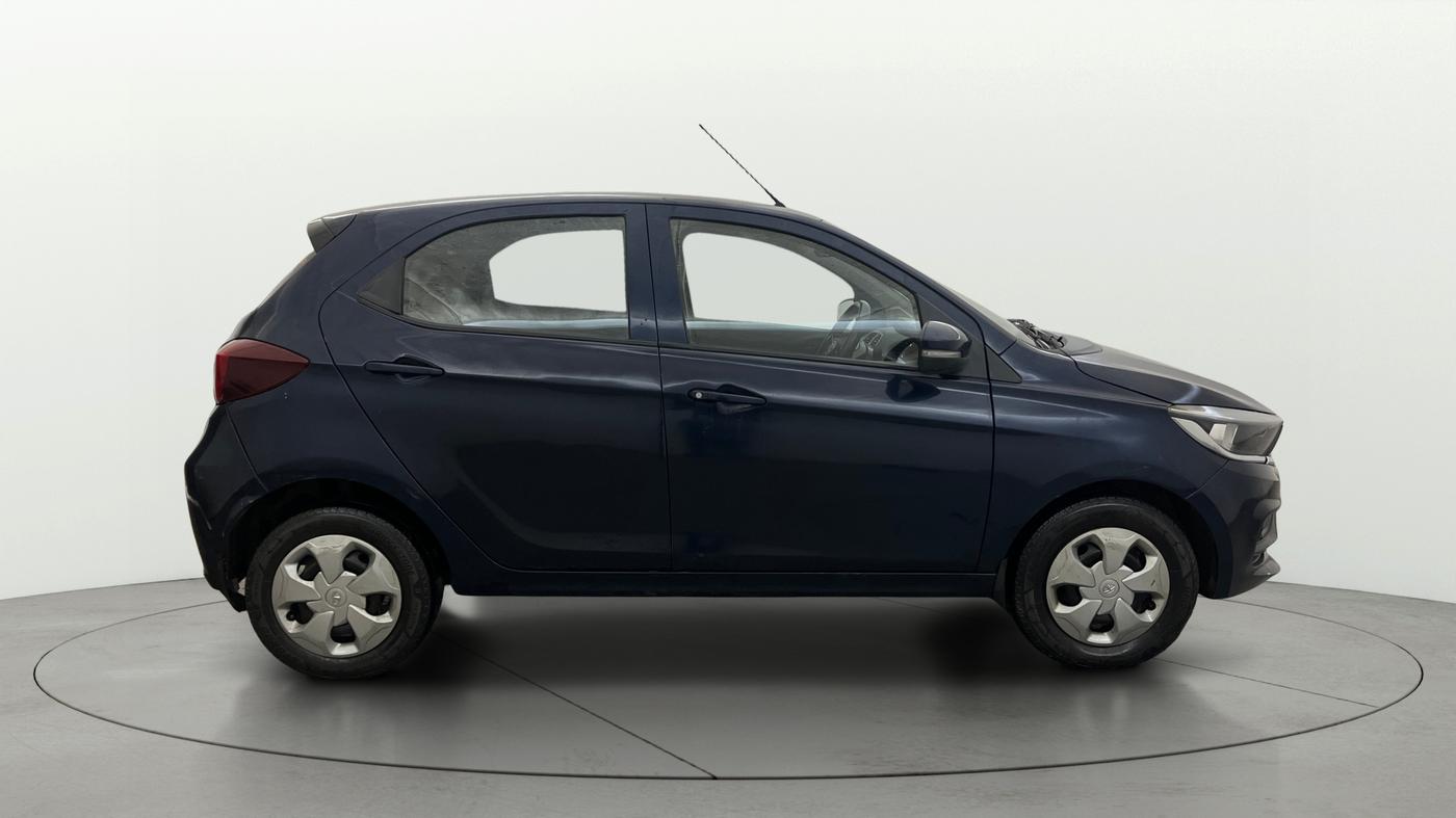 2022 Tata Tiago XT CNG, CNG, Manual, 1,13,357 km, Right Side View