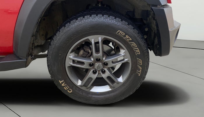 2022 Mahindra Thar LX  P 4WD AT CONVERTIBLE, Petrol, Automatic, 13,322 km, Right Front Wheel