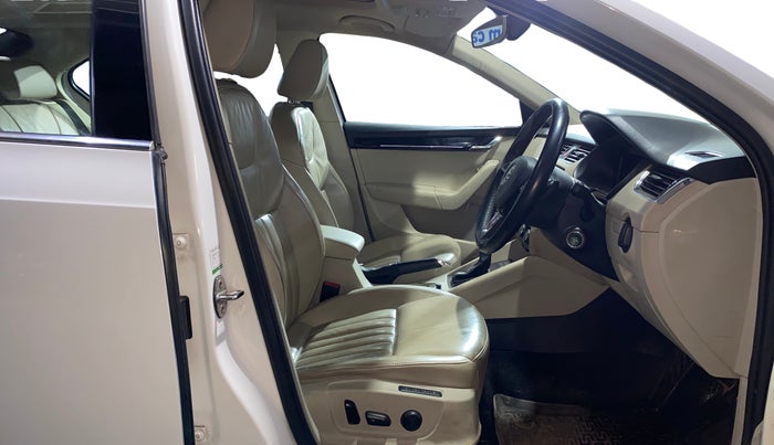 2019 Skoda Octavia L&K 1.8 TSI AT, Petrol, Automatic, 41,724 km, Right Side Front Door Cabin