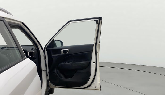 2021 Hyundai VENUE S 1.2, Petrol, Manual, 68,826 km, RHS Front Door