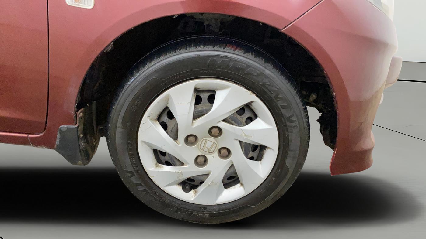 2014 Honda Amaze 1.5L I-DTEC E, Diesel, Manual, 1,00,010 km, Right Front Wheel