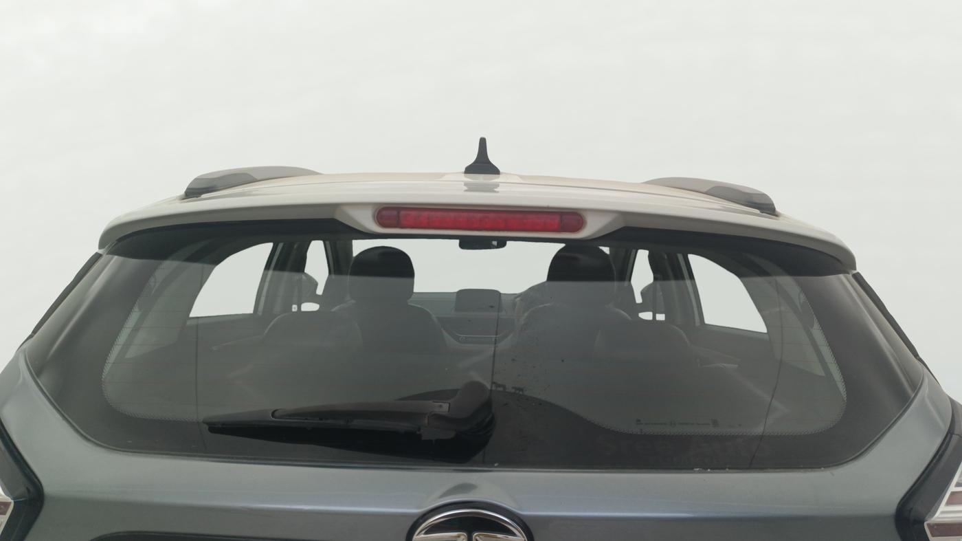 2020 Tata NEXON XZA PLUS SUNROOF DIESEL, Diesel, Automatic, 1,16,060 km, Rear Windshield