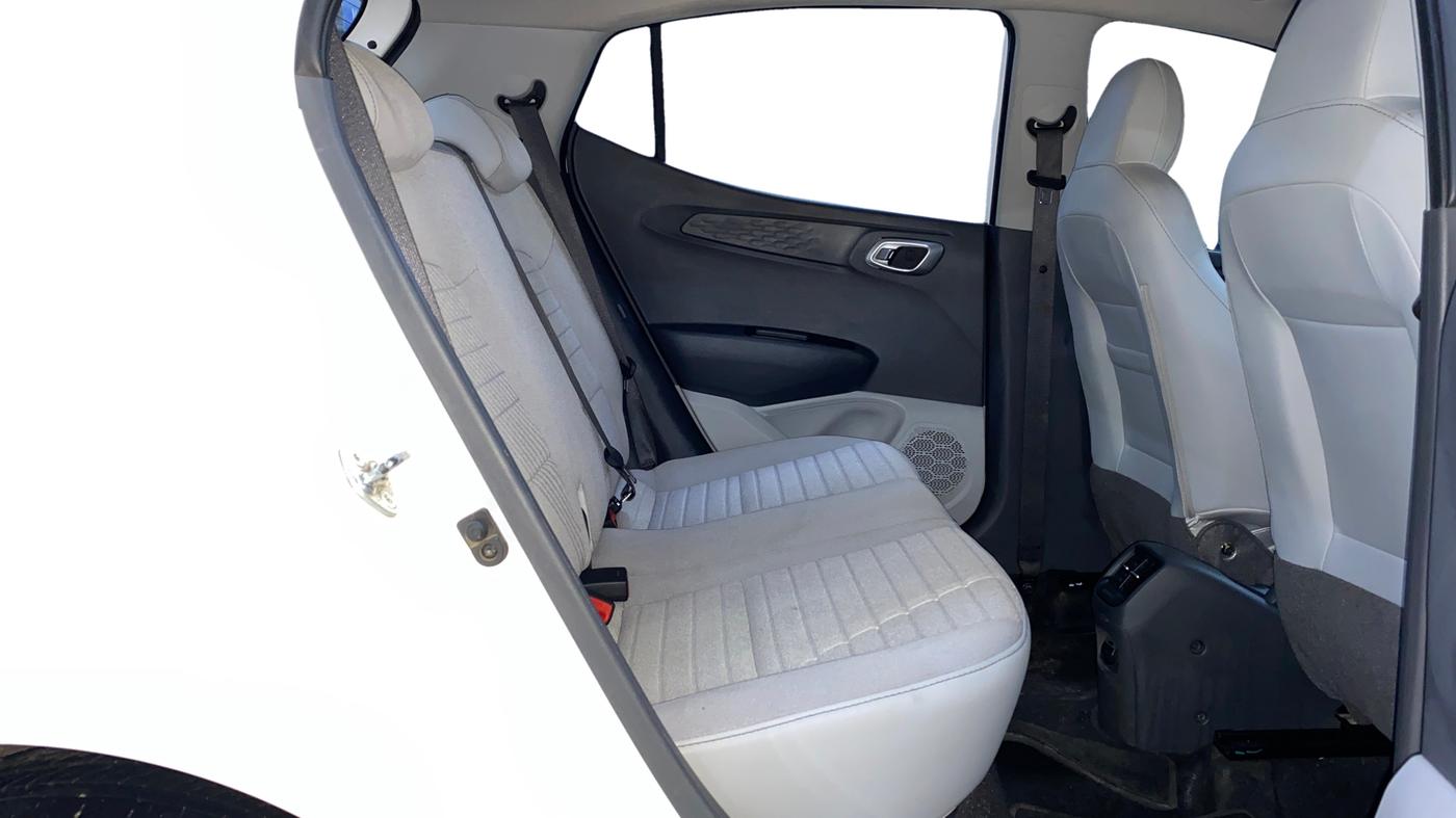 2024 Hyundai GRAND I10 NIOS SPORTZ AMT 1.2 KAPPA VTVT, Petrol, Automatic, 33,844 km, Right Side Rear Door Cabin