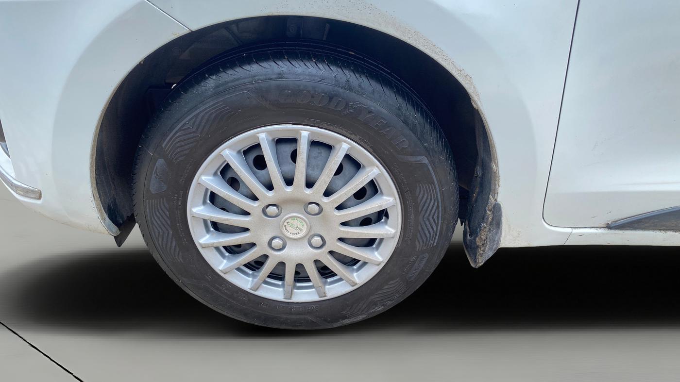 2018 Maruti Dzire VXI AMT, Petrol, Automatic, 81,203 km, Left Front Wheel