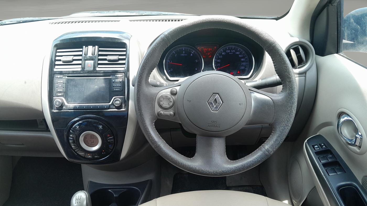 2015 Renault Scala RXZ DIESEL, Diesel, Manual, 59,730 km, Steering Wheel Close Up