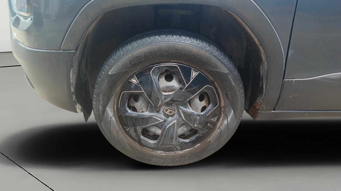 2023 Tata PUNCH ADVENTURE MT, Petrol, Manual, 36,943 km, Left Front Wheel