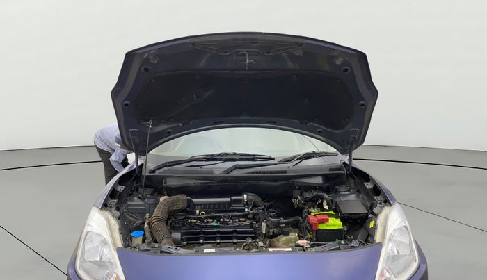 2017 Maruti Dzire VXI AMT, Petrol, Automatic, 39,236 km, Open Bonet