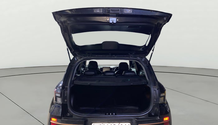 2024 Hyundai VENUE SX 1.5 CRDI, Diesel, Manual, 58,594 km, Boot Open Zoomed View