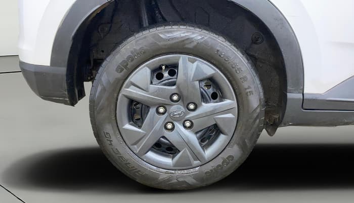 2024 Hyundai VENUE SX 1.2 PETROL, Petrol, Manual, 40,251 km, Right Rear Wheel