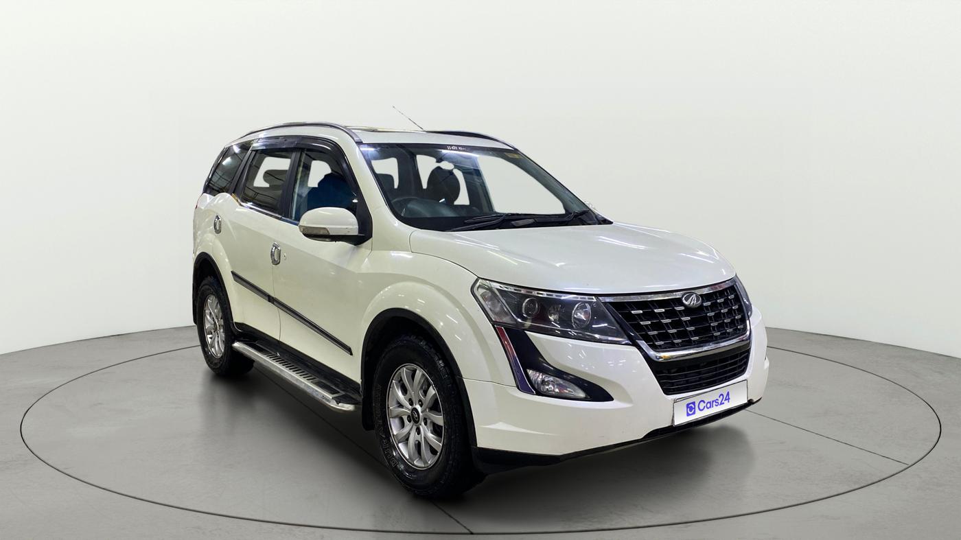 2019 Mahindra XUV500 W9, Diesel, Manual, 77,303 km, Right Front Diagonal