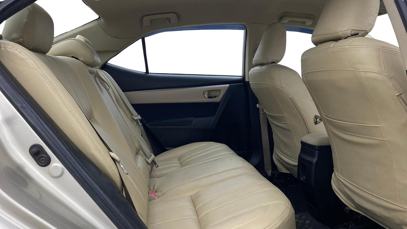 2015 Toyota Corolla Altis G CVT PETROL, Petrol, Automatic, 84,986 km, Right Side Rear Door Cabin