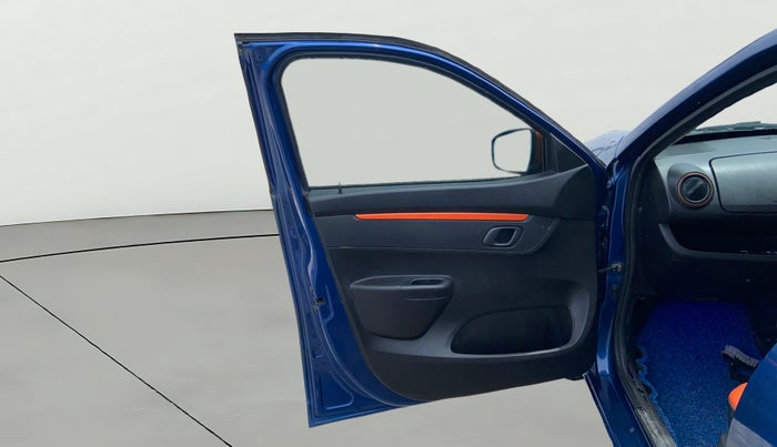 2019 Renault Kwid CLIMBER 1.0, Petrol, Manual, 77,241 km, LHS Front Door