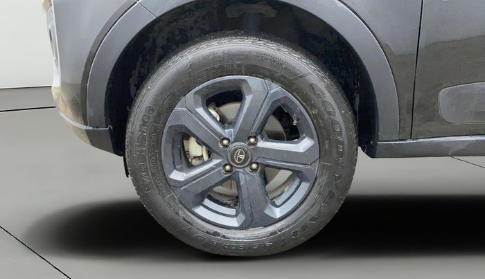 2021 Tata NEXON XZA PLUS (O) PETROL DARK EDITION, Petrol, Automatic, 43,284 km, Left Front Wheel