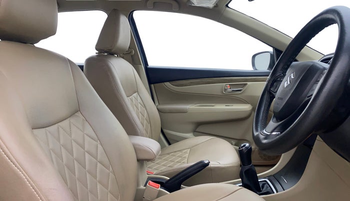 2019 Maruti Ciaz DELTA 1.5 SHVS MT PETROL, Petrol, Manual, 41,616 km, Right Side Front Door Cabin