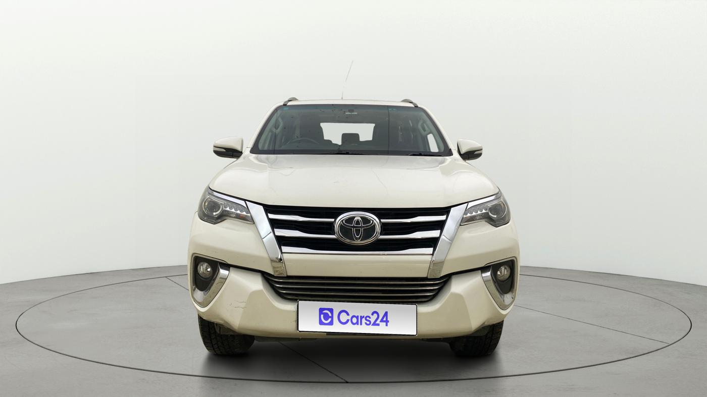 2017 Toyota Fortuner 2.8 4X2 MT, Diesel, Manual, 98,868 km, Front