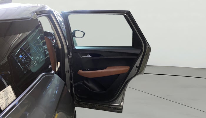 2020 MG HECTOR PLUS SHARP 1.5 PETROL TURBO HYBRID MT 6-STR, Petrol, Manual, 52,035 km, RHS Rear Door