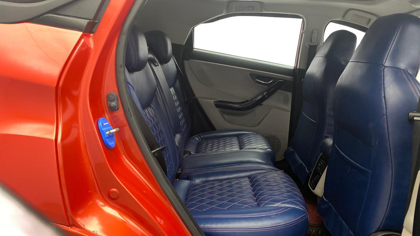 2020 Tata NEXON XZA PLUS SUNROOF PETROL, Petrol, Automatic, 44,718 km, Right Side Rear Door Cabin