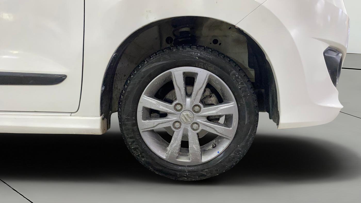 2016 Maruti Wagon R Stingray VXI, Petrol, Manual, 74,043 km, Right Front Wheel