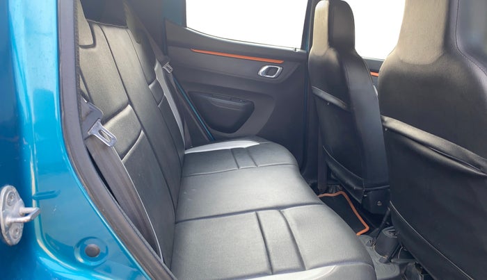 2019 Renault Kwid CLIMBER 1.0 AMT (O), Petrol, Automatic, 83,820 km, Right Side Rear Door Cabin