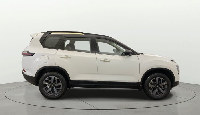 2022 Tata Safari XZ PLUS GOLD, Diesel, Manual, 47,279 km, Right Side View