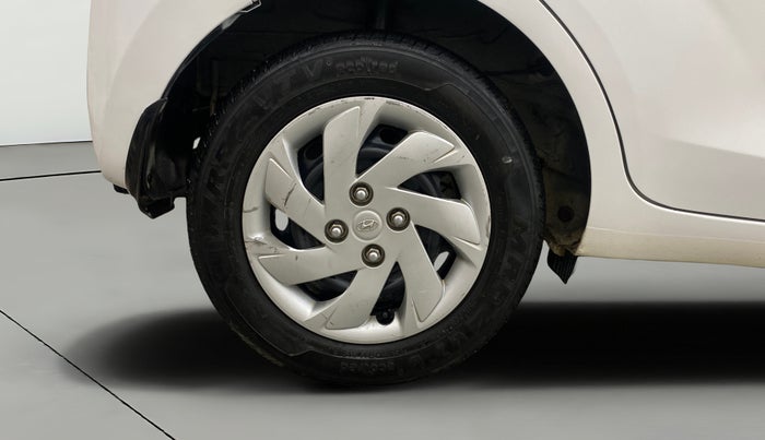 2018 Hyundai NEW SANTRO SPORTZ CNG, CNG, Manual, 94,346 km, Right Rear Wheel